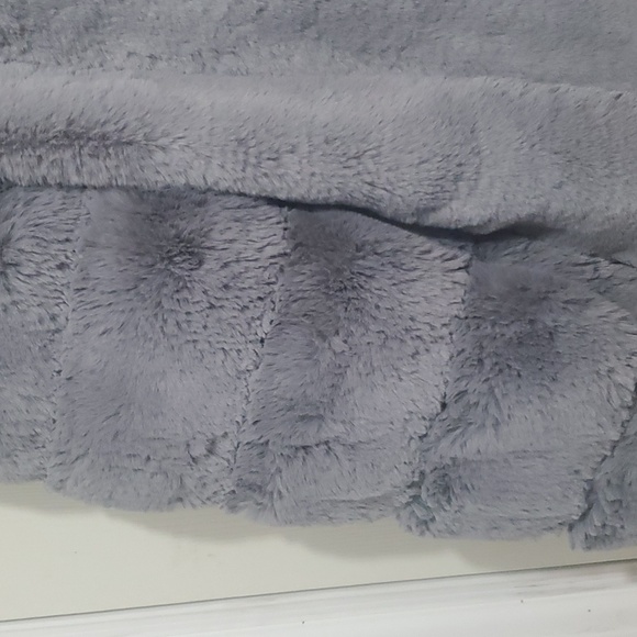 Faux fur gray jacket. - Picture 2 of 3